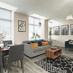 Central Apartment With 2 Parking Spaces!